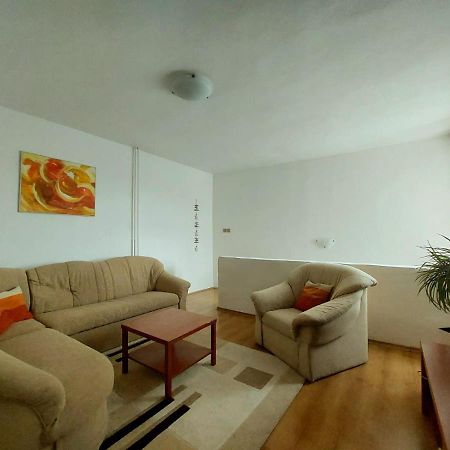 Naty Apartman Haniska エクステリア 写真