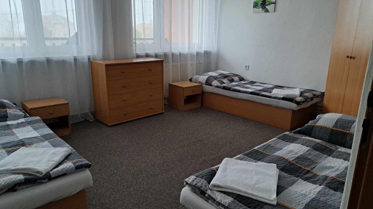 Naty Apartman Haniska エクステリア 写真
